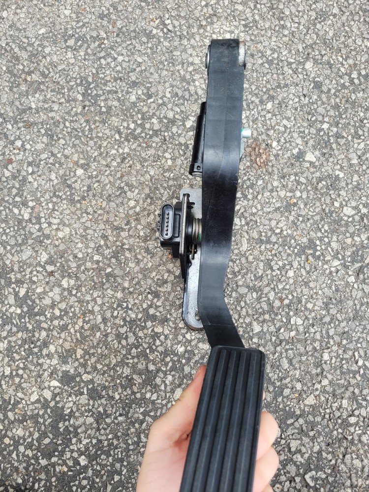 USED and Tested 2004-2009 Chevy Trailblazer Adjustable Accelerator Pedal Sensor