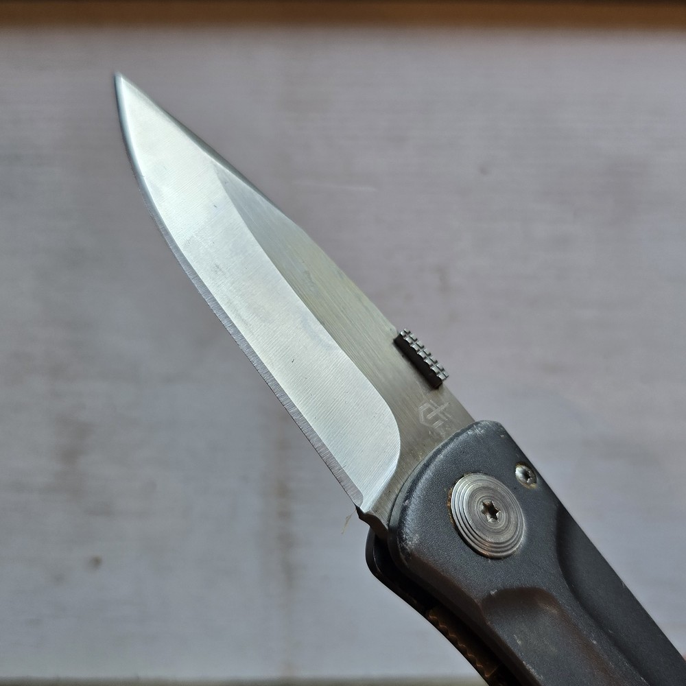 GERBER TRAVERSE FOLDING KNIFE LINER LOCK PLAIN EDGE BLADE