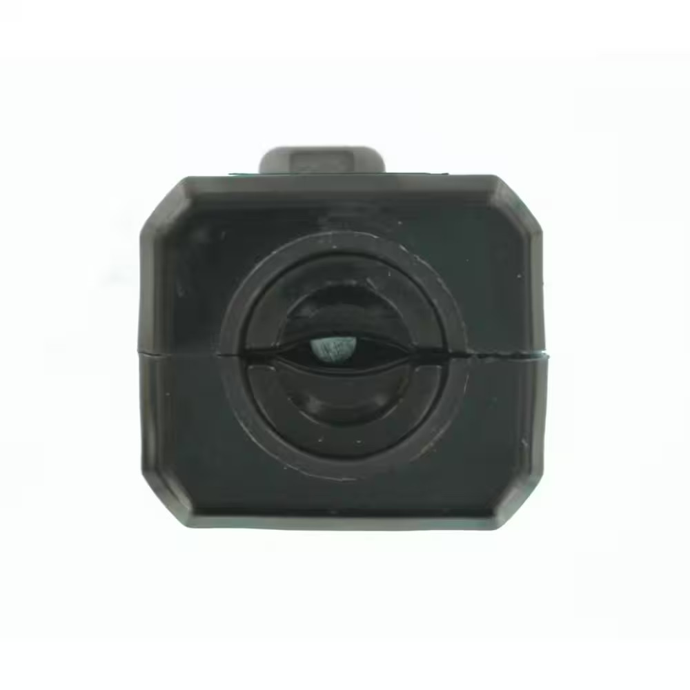 15 Amp 125-Volt Python Straight Blade Grounding Plug, Black 5256-VB