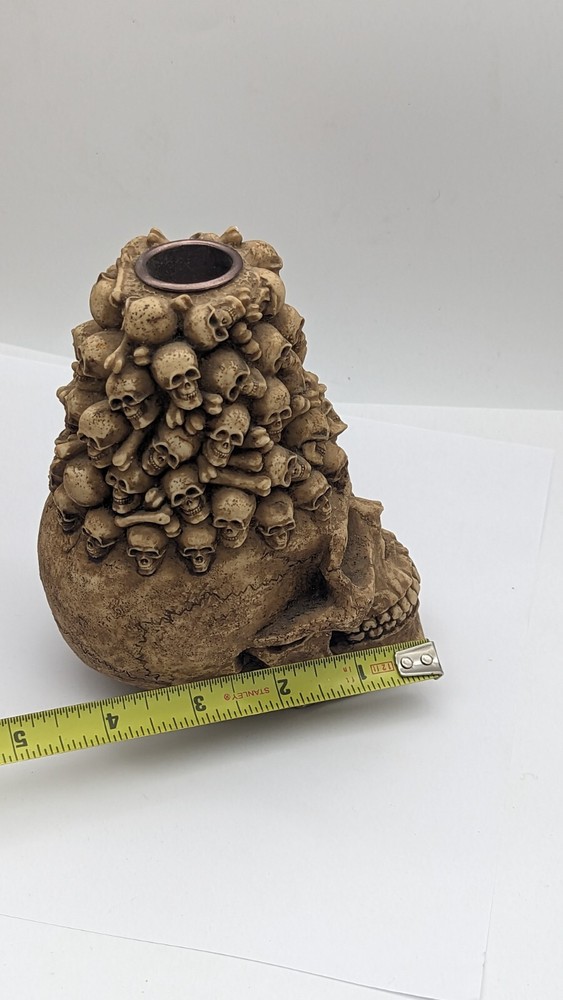 RETIRED BONE SUMMIT COLLECTION SKULL TOWER 97 WUI CANDLE HOLDER