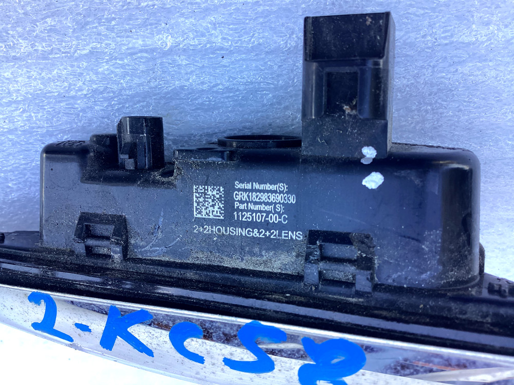 2017-2020 Tesla Model 3 right fender camera OEM