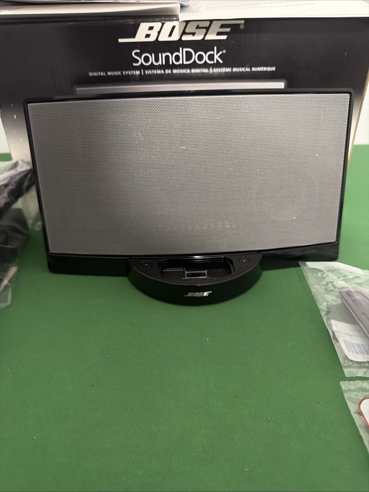 Bose SoundDock Digital Music System Black 120V | Open Box