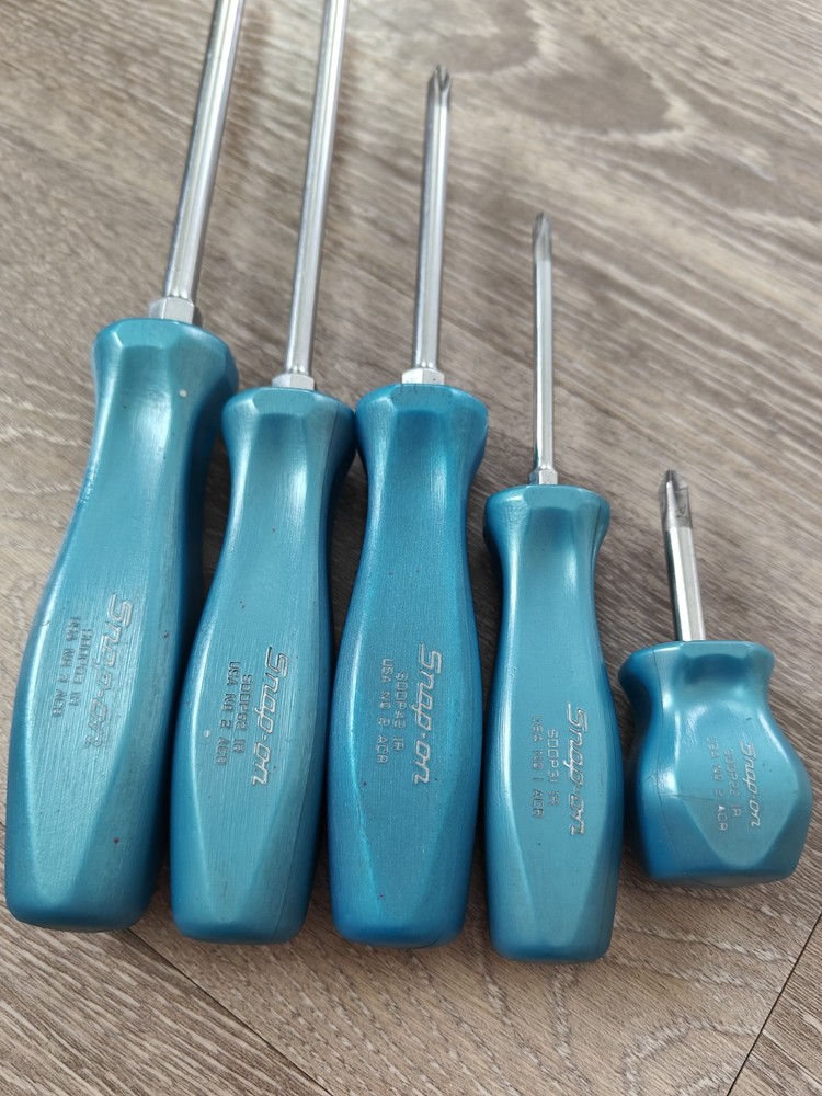 Snap On Tools USA 5pc Pearl Blue Hard Handle Phillips Screwdriver Set