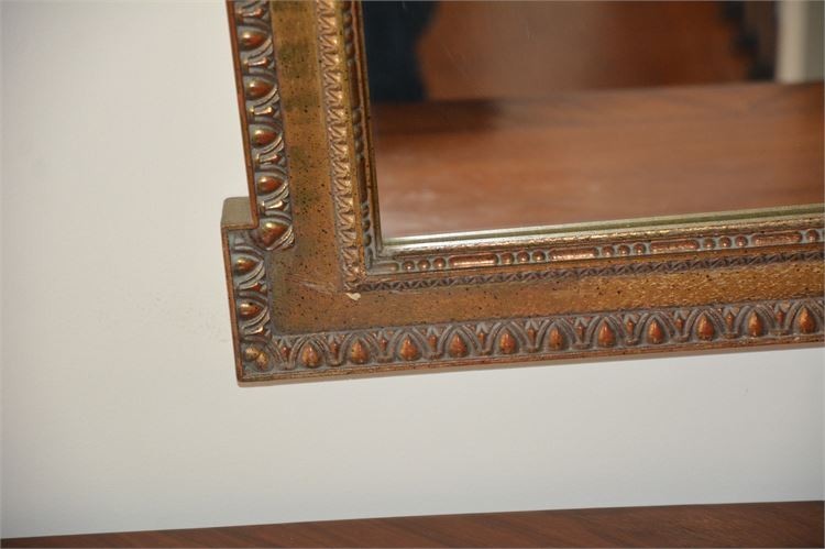 Classic Style Wall Mirror With Shell Crest