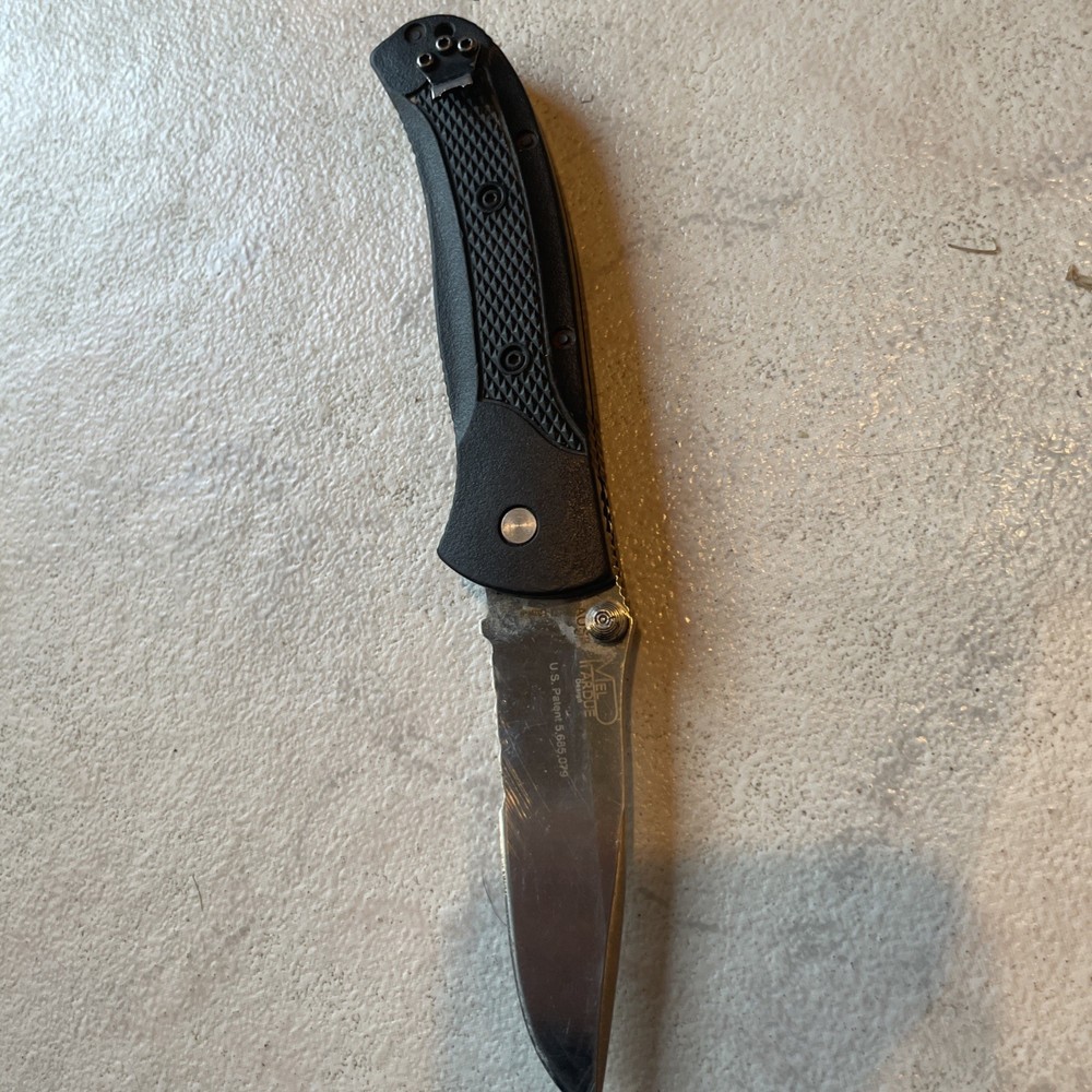 Benchmade Pocket Knife - Broken Clip