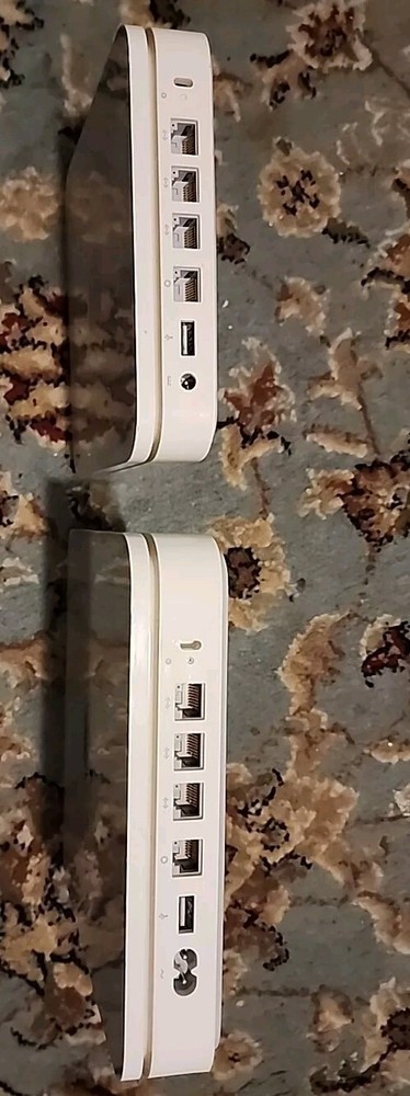 Bundle APPLE TIME CAPSULE 2TB A1409 + Extreme Base Station A1143 - NOT TESTED