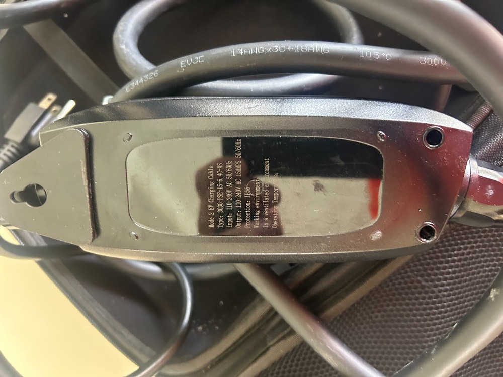 LECTRON LEVEL 1 E V CHARGER 16A O E M