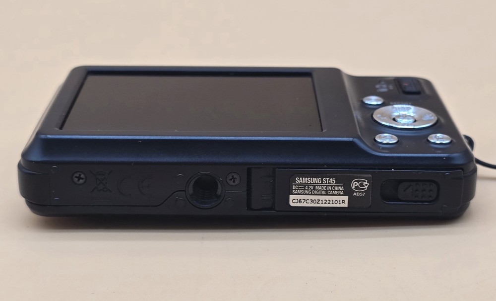 Samsung ST45 12.2MP Digital Camera Black Tested. See Description.