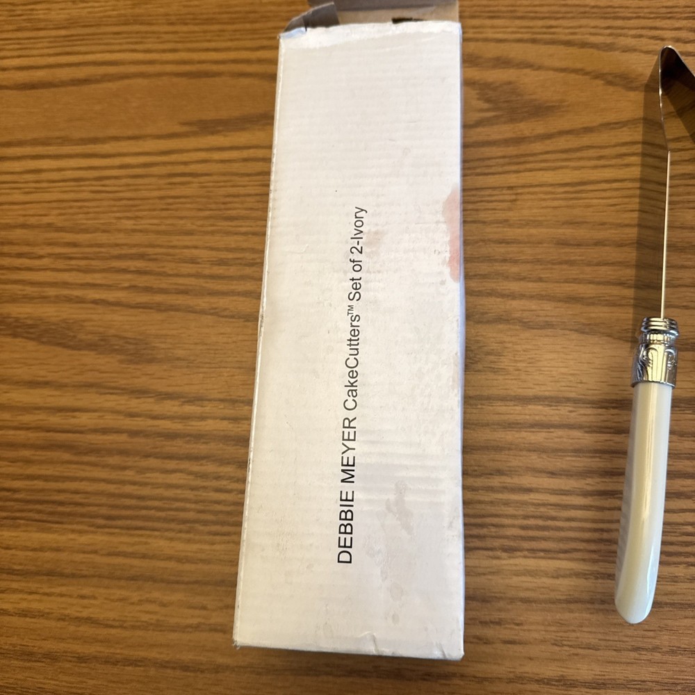 Debbie Meyer Cakecutter Duo In Ivory Stainless Cake Servers