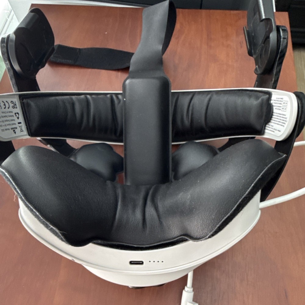 Hexigo S52 VR Head Strap USB-C Charging White/Black for Headset