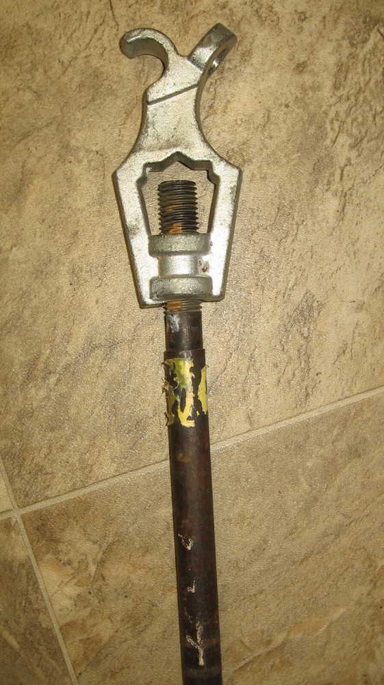 Raptor RAP41002, 18" Adjustable Hydrant Plain Wrench USED