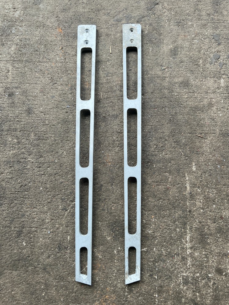 1995 Bayliner Capri 2050 LS Windshield Support Bar (PAIR)