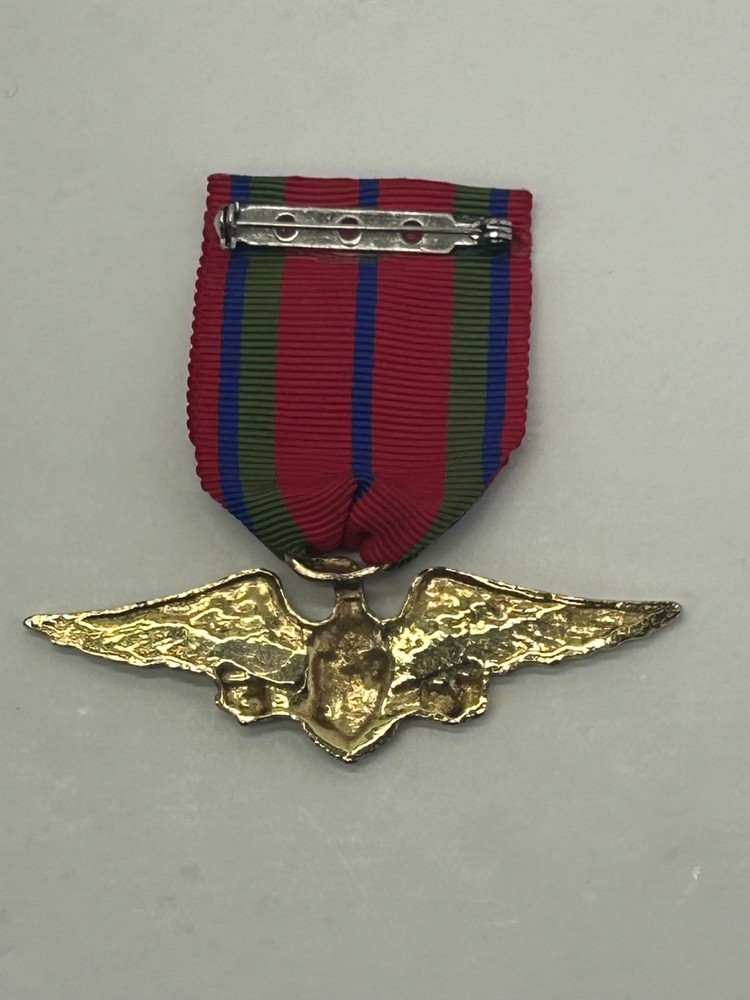 Unknown Eagle Medal