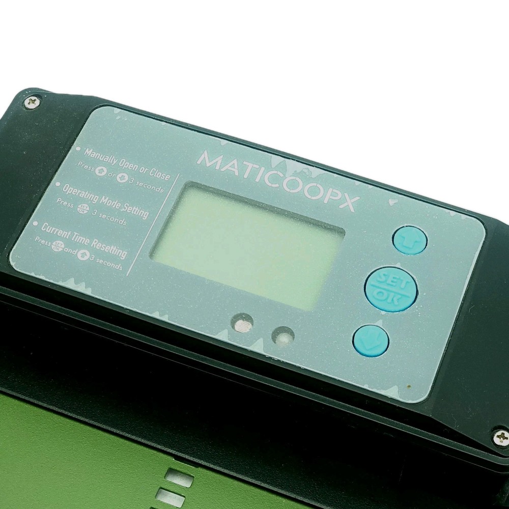 MATICOOPX Automatic Chicken Coop Door - Light Sensor & Timer - Green