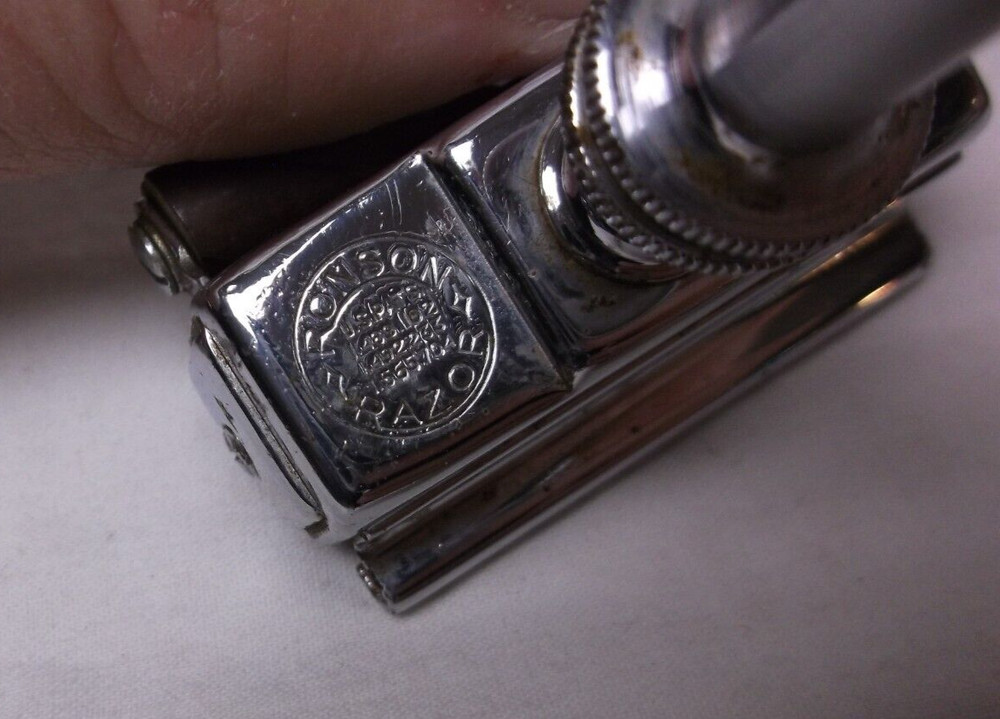 Vintage Ronson Rolling Safety Razor