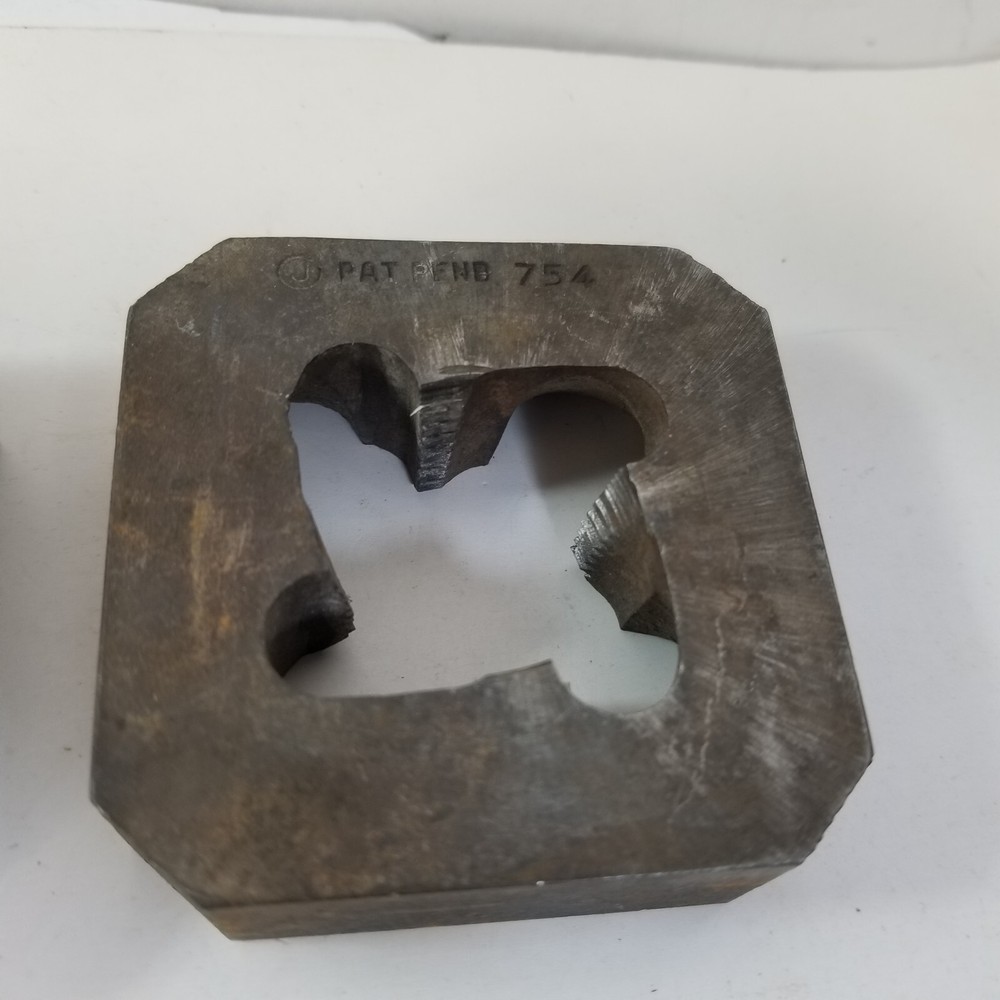 Unbranded DIE LOT Pipecutter