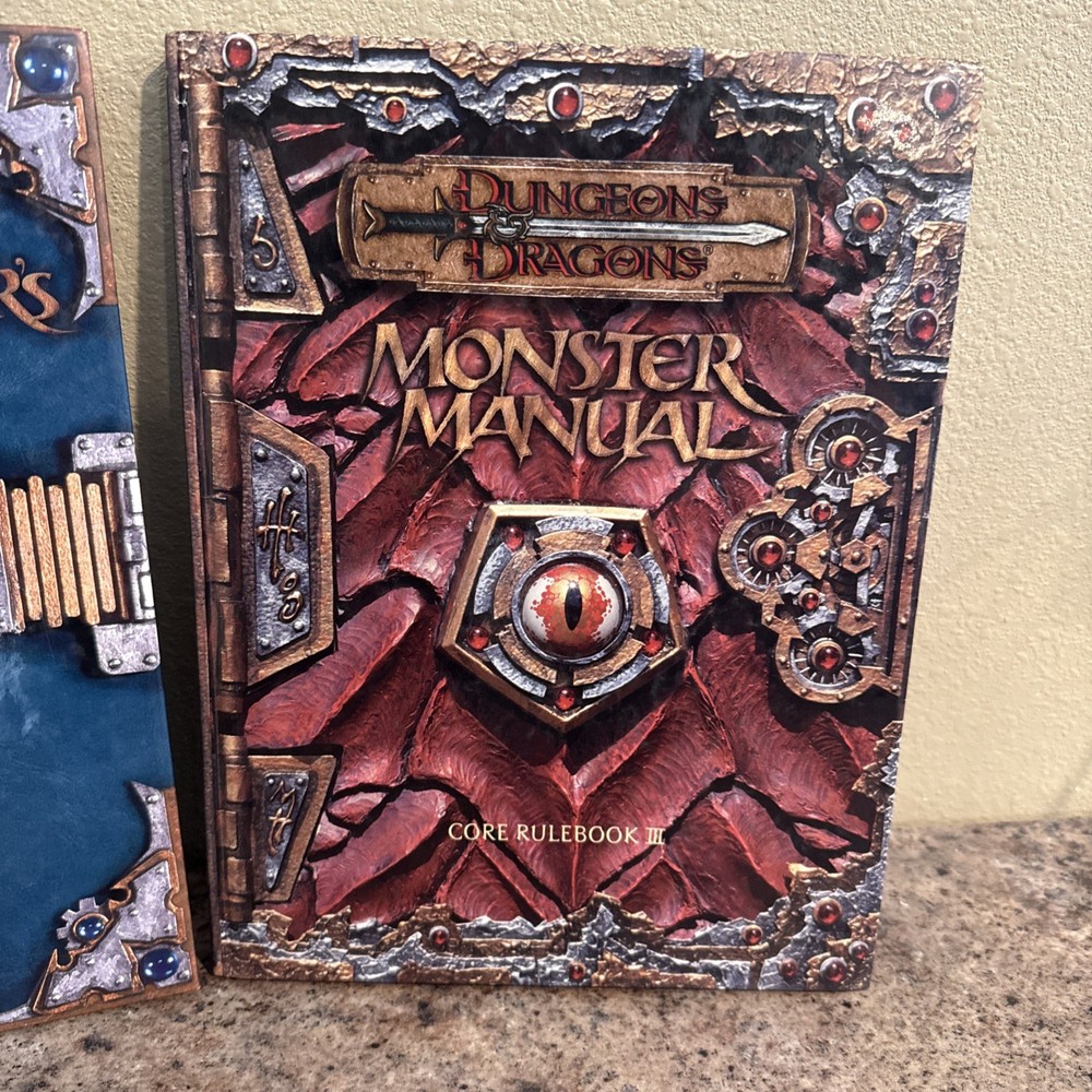 D&D Monster Manual & Dungeon Master's Guide Bundle of 2