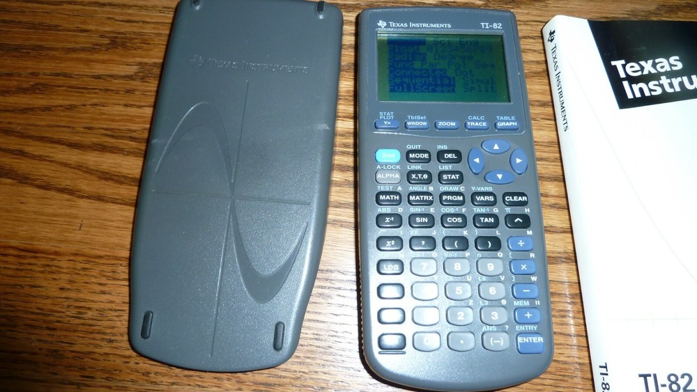 TEXAS INSTRUMENTS TI 82 GRAPHING CALCULATOR TESTED