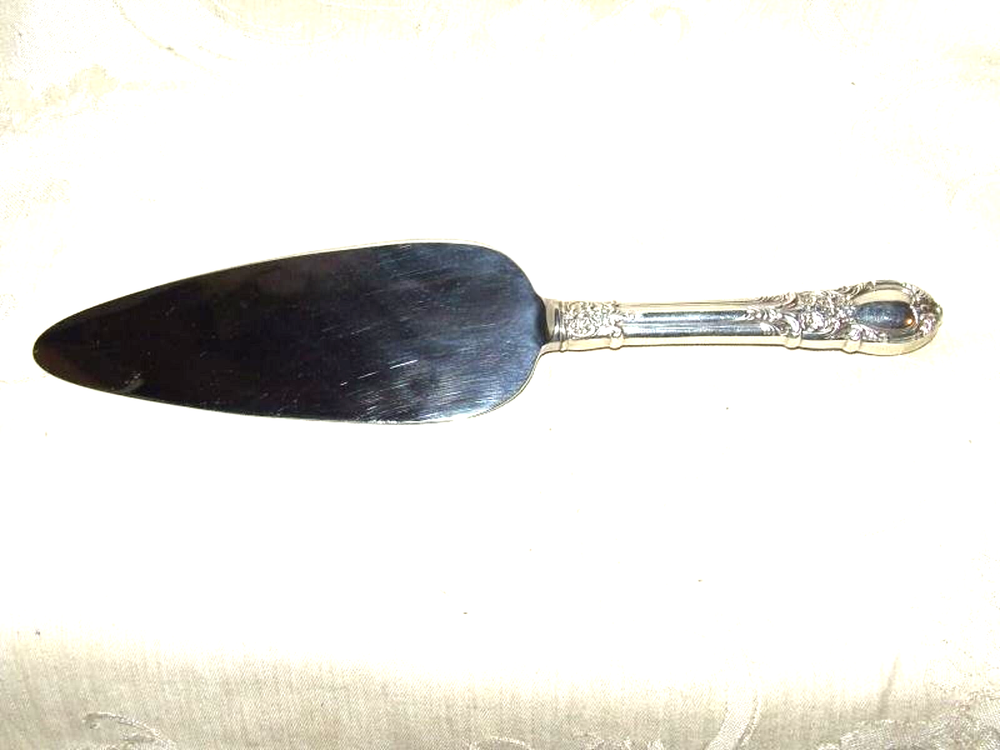 1941 LUNT Sterling Silver 9 5/8" Pie Server AMERICAN VICTORIAN No Monogram