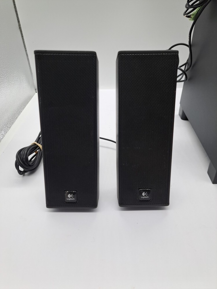 Logitech Tested X-240 Computer 3 Speaker System Active Sub
