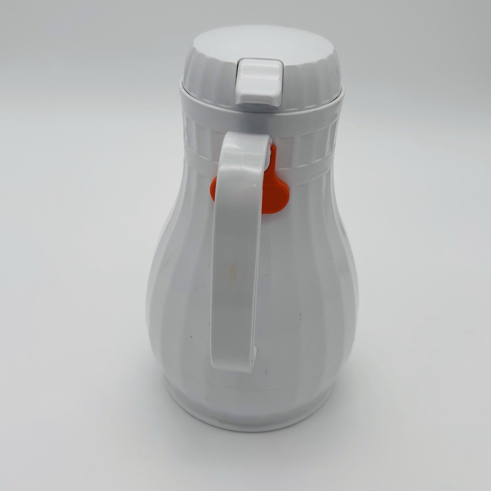 Select Serv White Coffee Carafe Server Pitcher 44 oz Insulated Push Button Lid