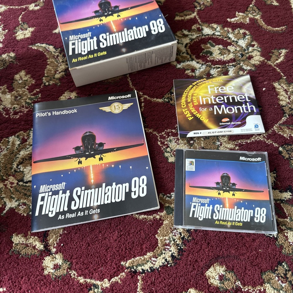 Microsoft Flight Simulator 98 PC CD-ROM + Pilots Handbook + Strategy Guide