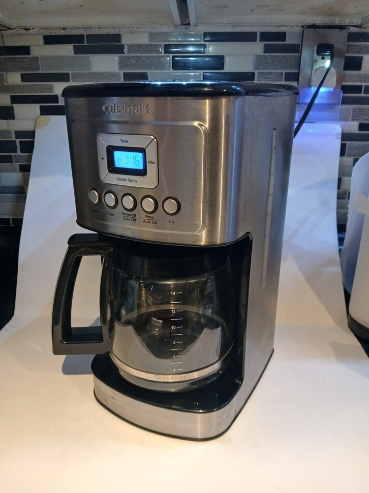 Cuisinart PerfecTemp 14-Cup Programmable Coffee Maker DCC-3200