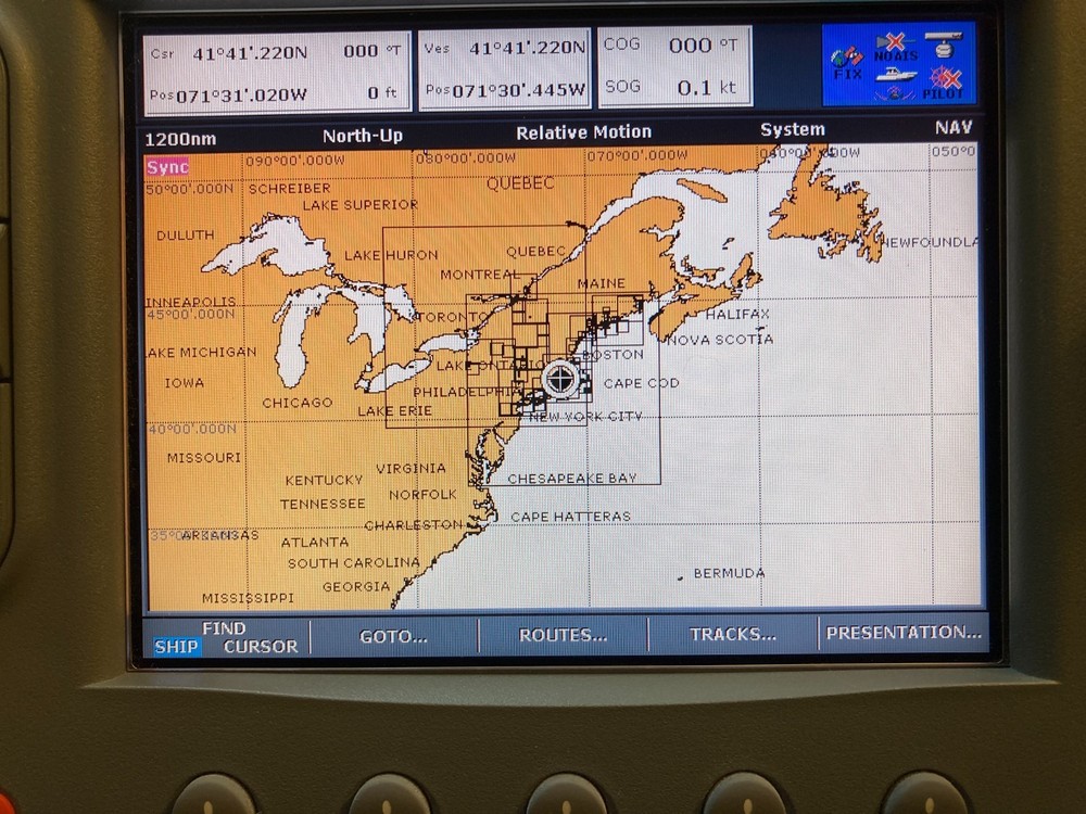 Raymarine C70 multifunction display