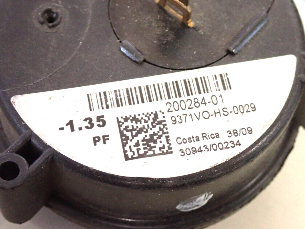 9371VO-HS-0029 AIR PRESSURE SWITCH USED