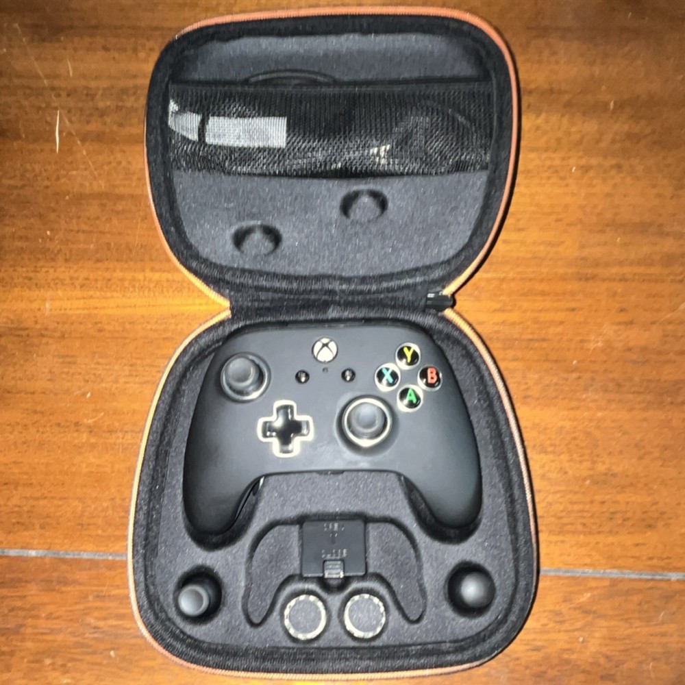 Xbox One Fusion Controller Bundle with Carrying Case, Thumbsticks, and D-pad