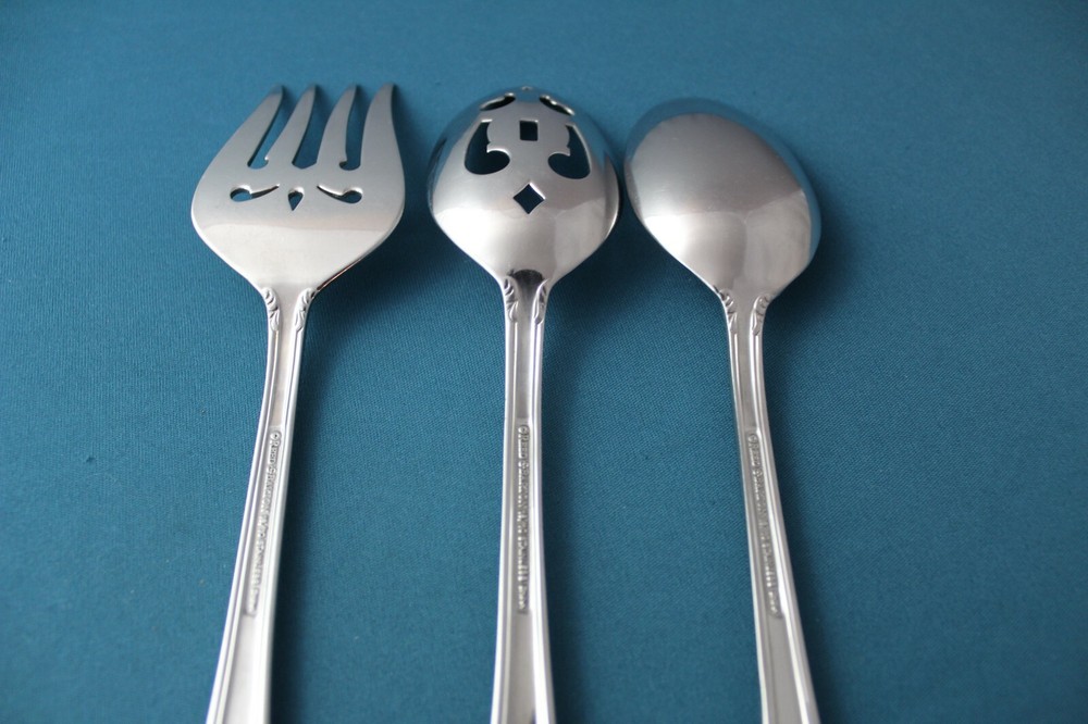 Reed Barton ELEGANTE Serving (3pc Set) Tablespoon Pierced Fork 18/10 China