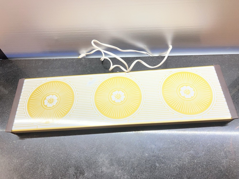 Vintage Warming Tray With Flower Pattern Design - Working