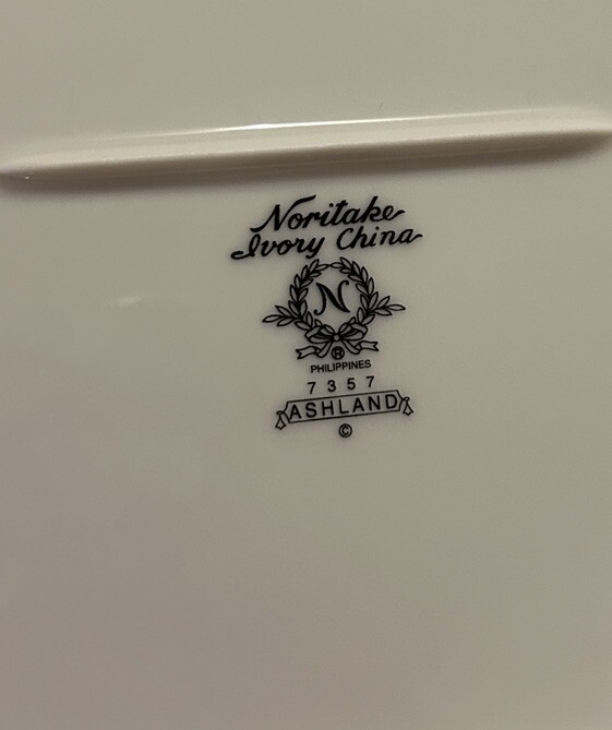 Noritake ~ Ashland #7357 ~ Oval Serving Platter ~ 14" x 10 5/8"