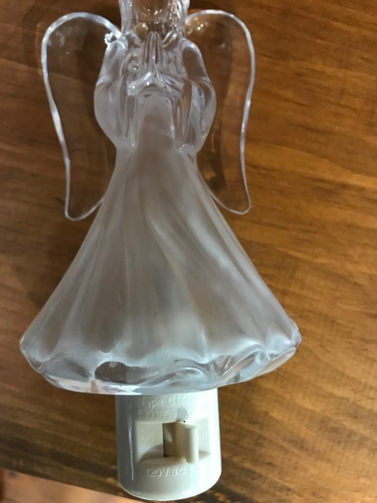 Praying Angel Night Light plastic plug in………y