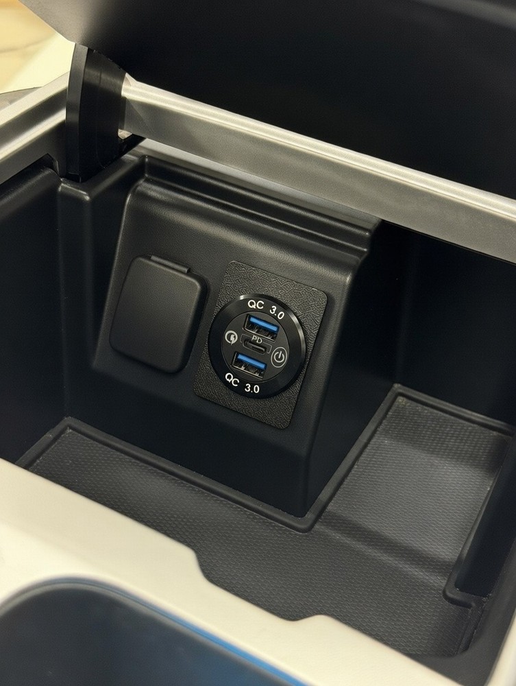 2020-2026 Explorer Console SYNC 3 Hub Replacement USB Mount Panel