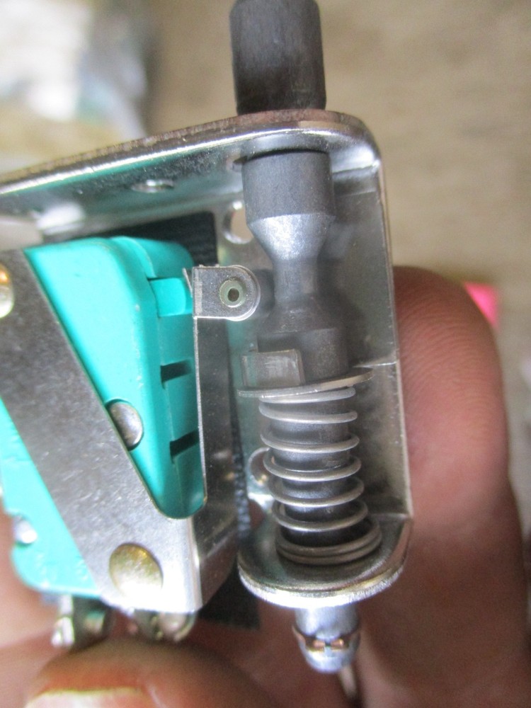 NOS Micro Switch 2AC59, MS 16106-1, 01-324-2367