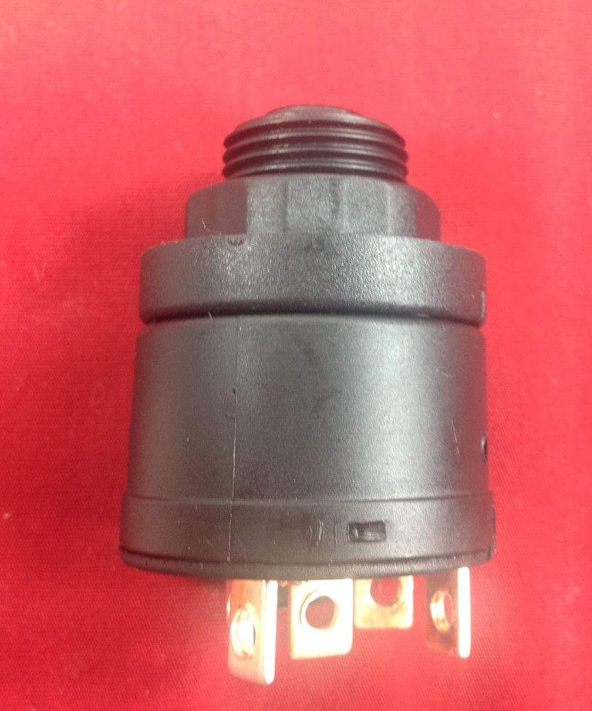 OUTBOARD MAGNETO IGNITION SWITCH 3 POSITION SEACHOICE 11821
