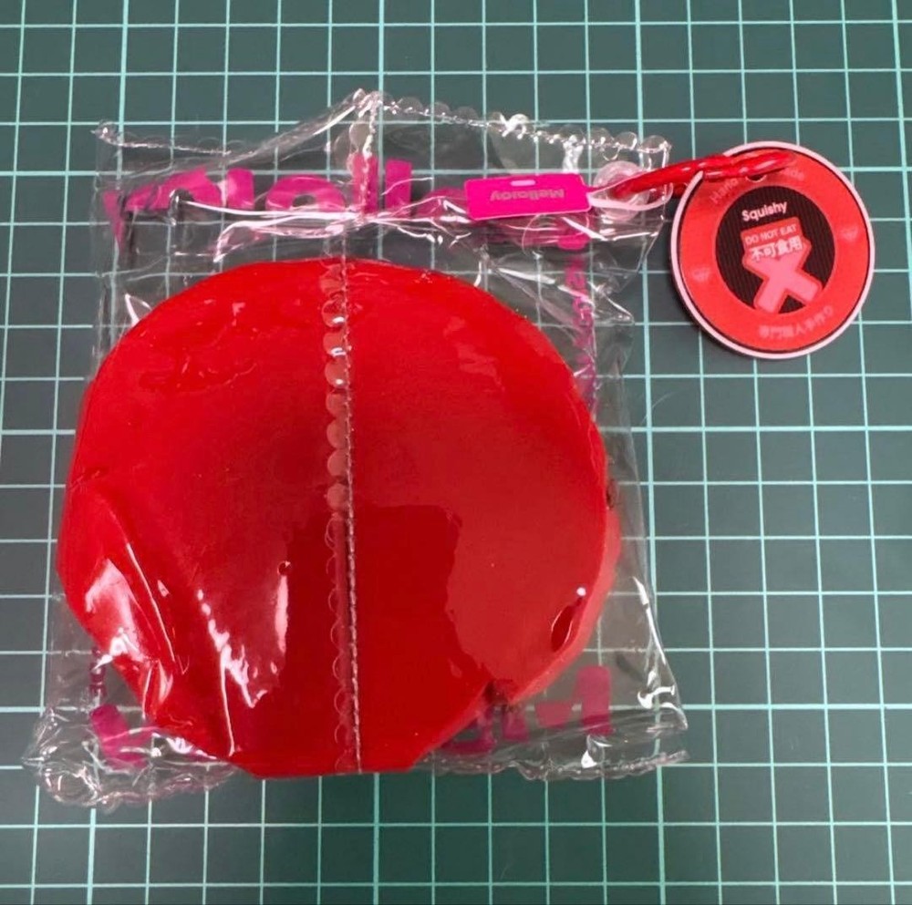 mellojoy Cinnamon Roll Red Velvet Squishy