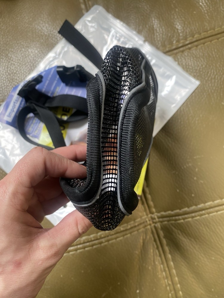 Mayerzon Mesh Muzzle Size Large Black Adjustable New