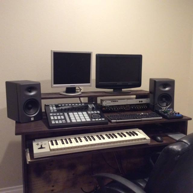 Studio Desk Plans (Plans To Build Only)