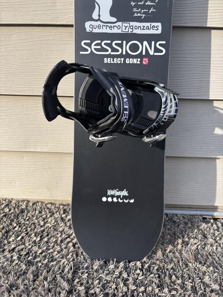 Sessions Gonzales 148cm or 151cm Snowboard w/5th Element Medium Bindings