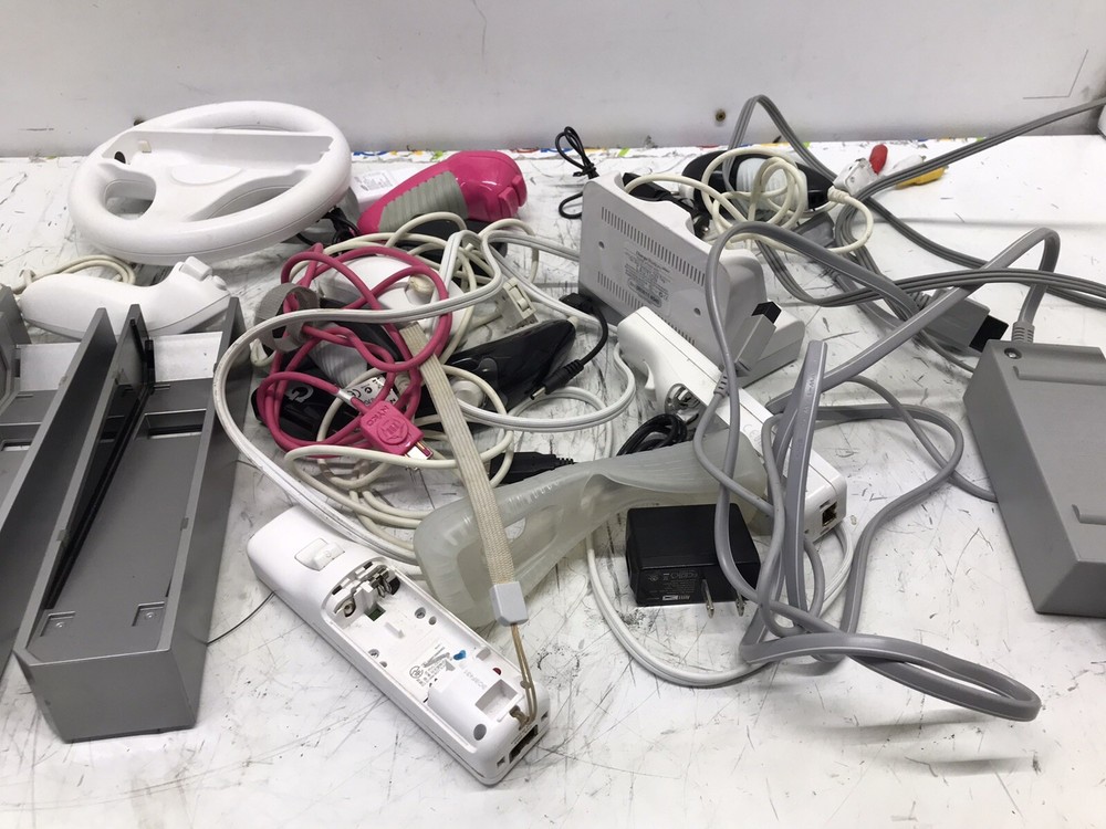 Misc Wii Parts Sold as Is UNTESTED