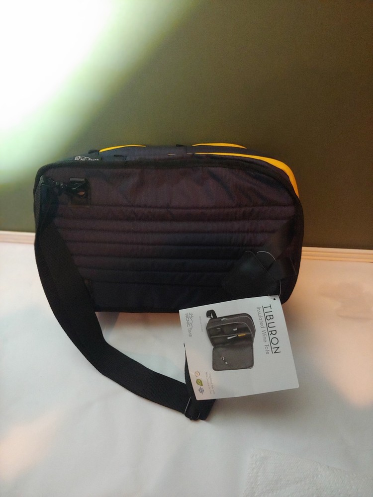 Picnic Time (NEW) Wine Tote