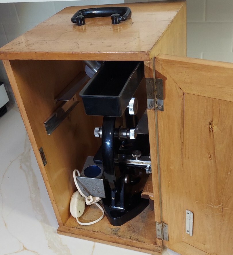 Vintage Officine Galileo Microscope w/ Original Case, Objectives & Light Source