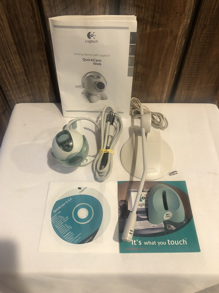 Logitech V-UD4 USB Wired Quickcam Web & Wired Microphone W/Extras