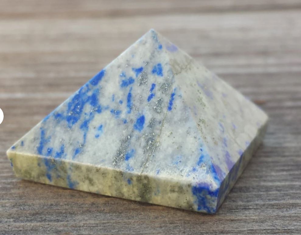 NATURAL LAPIS LAZULI SMALL GEMSTONE PYRAMID 20-22mm