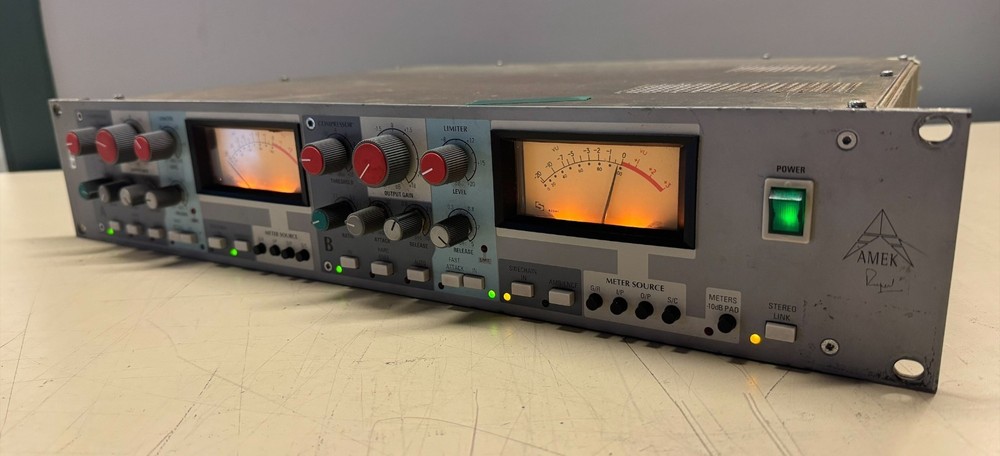 Amek System 9098 Dual Compressor/Limiter by Rupert Neve