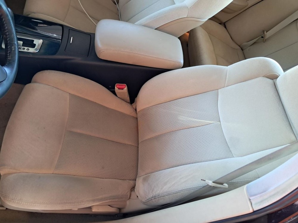 MAXIMA 2011 Glove Box 4736557