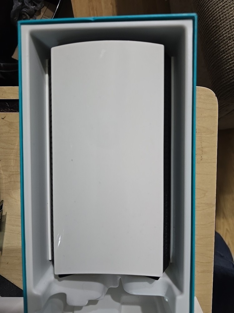 BitDefender - BOX 2 Smart Home Cybersecurity Hub Untested Power On