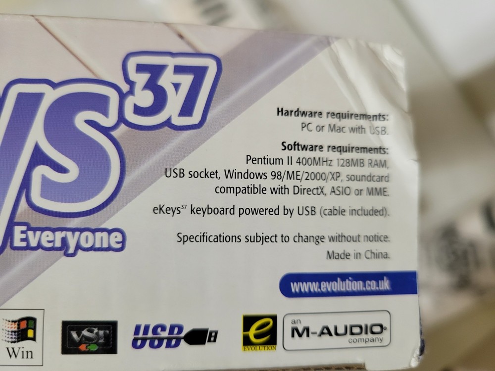 M-Audio Evolution eKeys 37 Musical Keyboard USB - White - use w/ PC or Mac - New